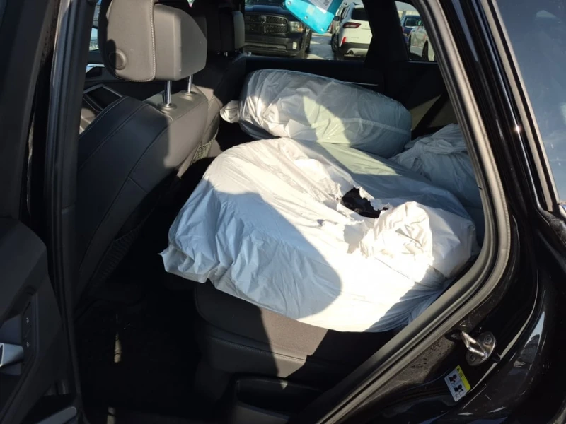 Audi Q3 * PROGRESSIV * CARFAX * , снимка 13 - Автомобили и джипове - 53043599