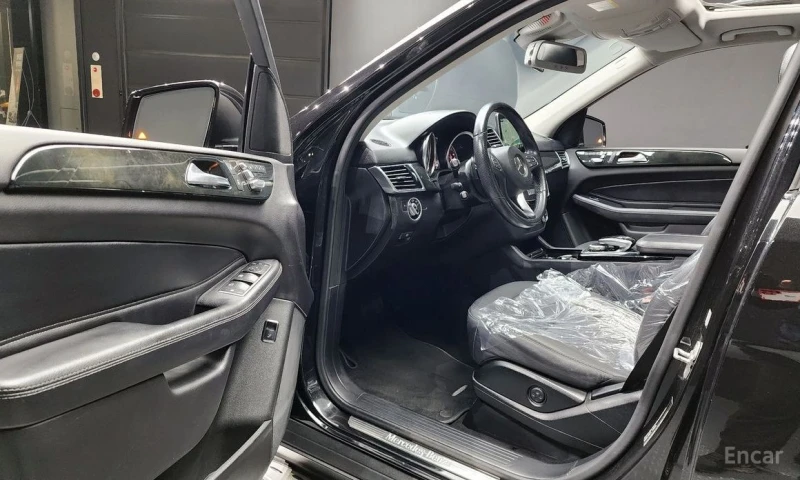 Mercedes-Benz GLE 250, снимка 11 - Автомобили и джипове - 53516288