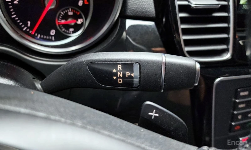 Mercedes-Benz GLE 250, снимка 9 - Автомобили и джипове - 53516288