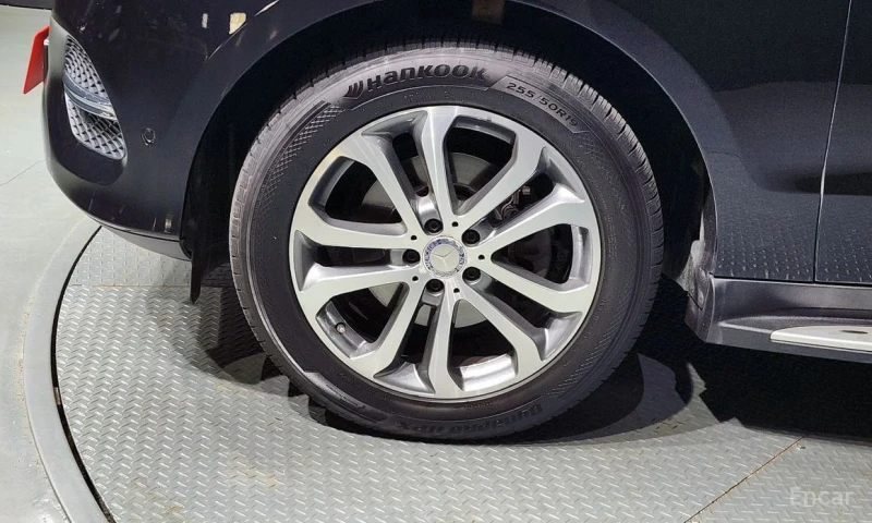 Mercedes-Benz GLE 250, снимка 5 - Автомобили и джипове - 53516288