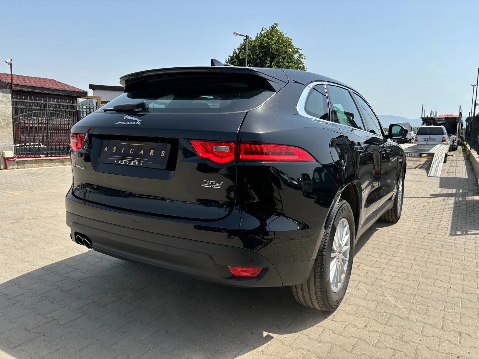 Jaguar F-PACE 2.0D AWD AUTOMATIC EURO 6B - изображение 5