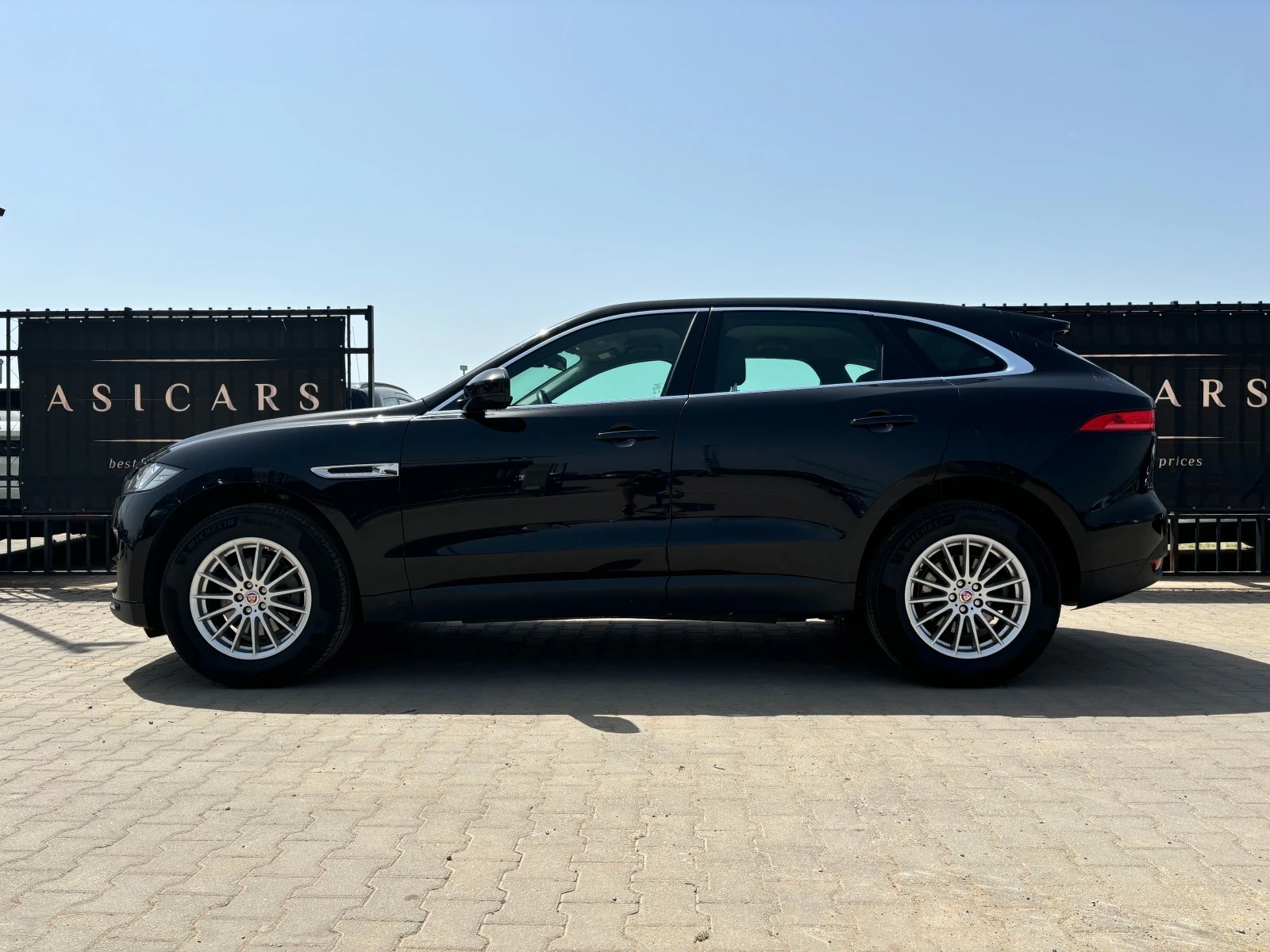 Jaguar F-PACE 2.0D AWD AUTOMATIC EURO 6B - изображение 2