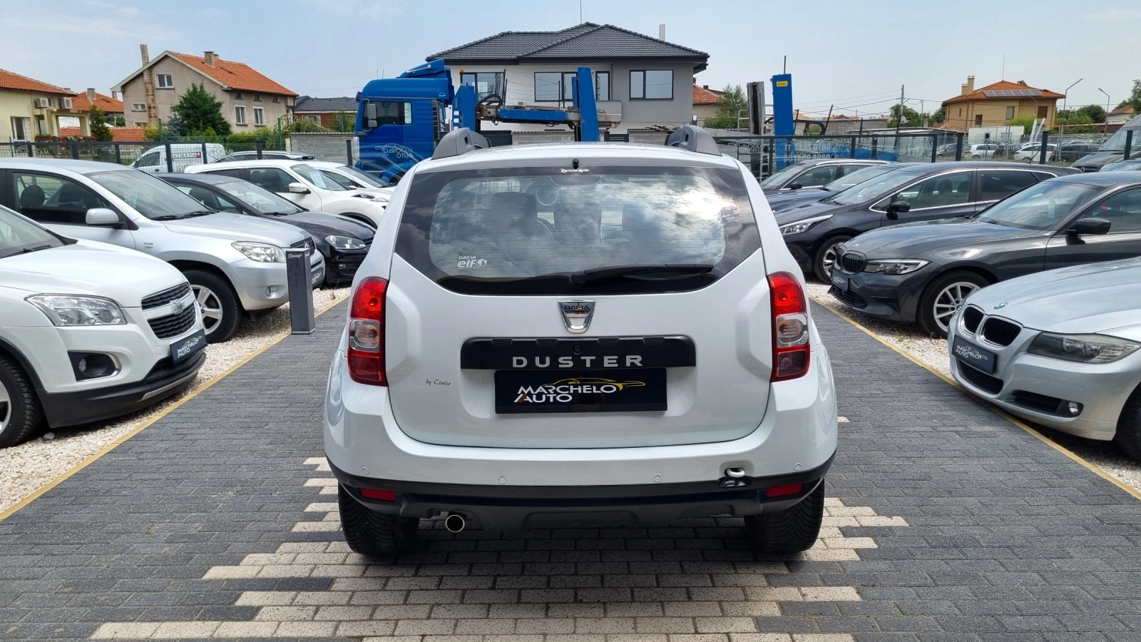 Dacia Duster 1.6 i 4x4 - изображение 6