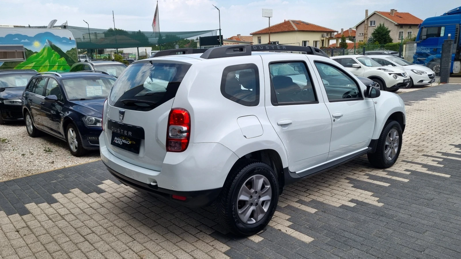 Dacia Duster 1.6 i 4x4 - изображение 3