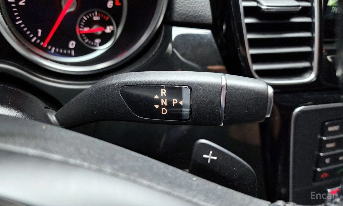 Mercedes-Benz GLE 250  - изображение 9