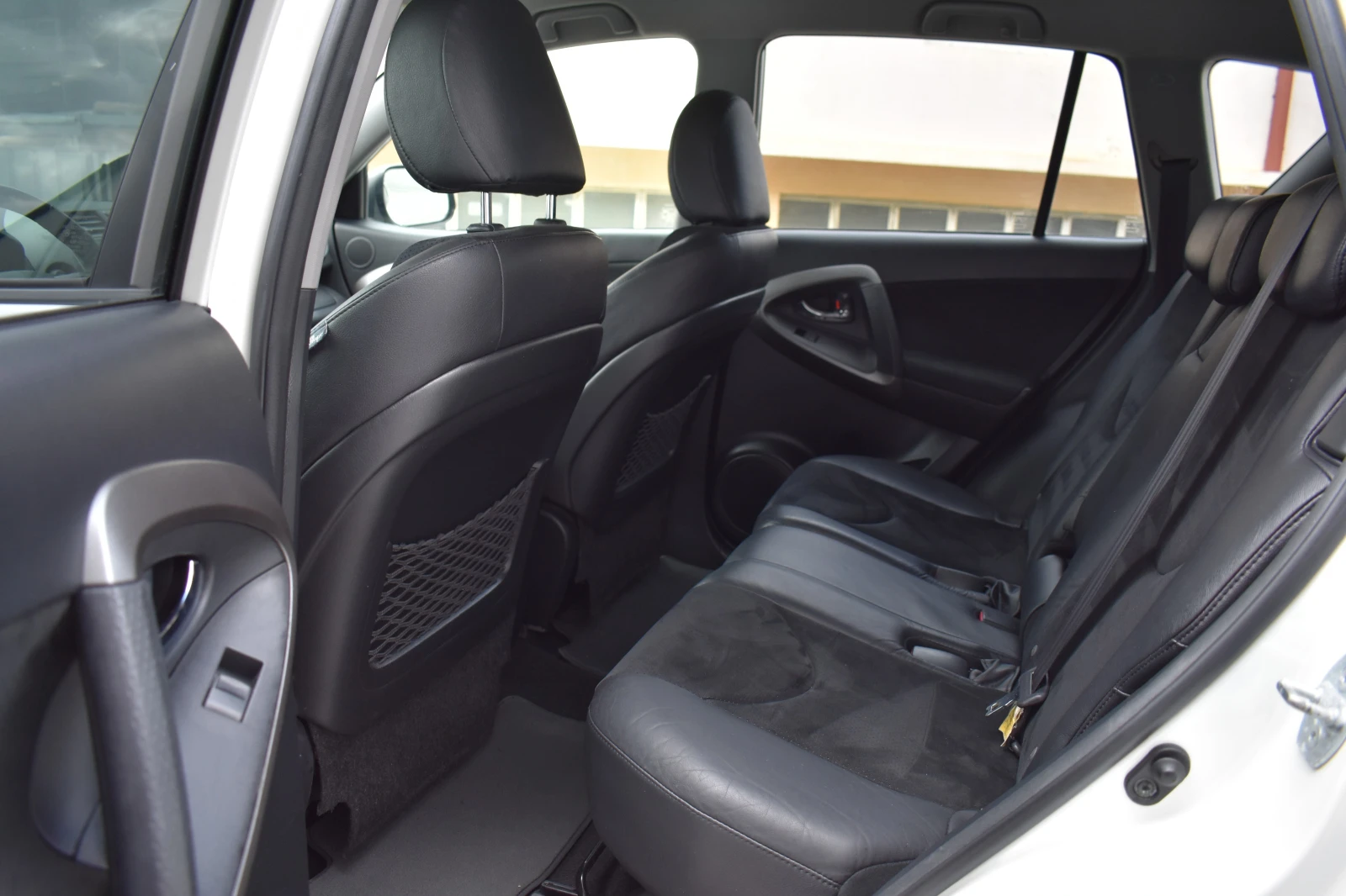 Toyota Rav4 2.2D/150kc= CROSSOVER= AUTOMAT= AWD= КОЖА/НАВИ= ТО, снимка 10 - Автомобили и джипове - 54150902