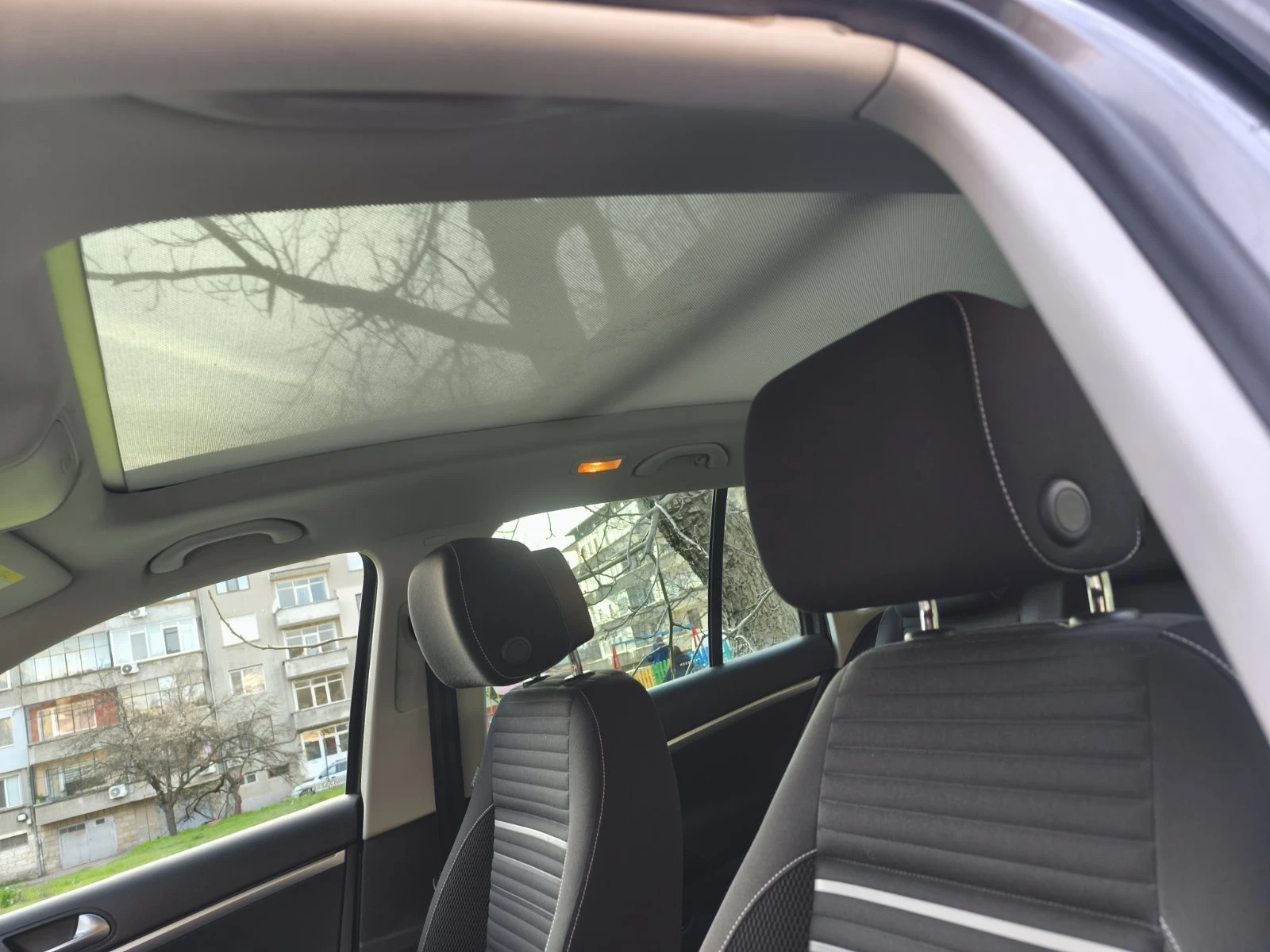 VW Tiguan 2.0 TDI 140 к.с. CUP | 2015 | ПАНОРАМА | СЕРВИЗНА , снимка 16 - Автомобили и джипове - 54320517