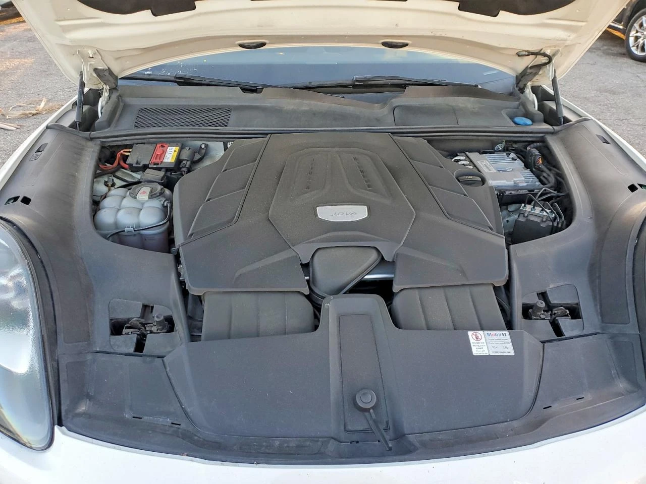 Porsche Cayenne 3.0l, снимка 11 - Автомобили и джипове - 54395486