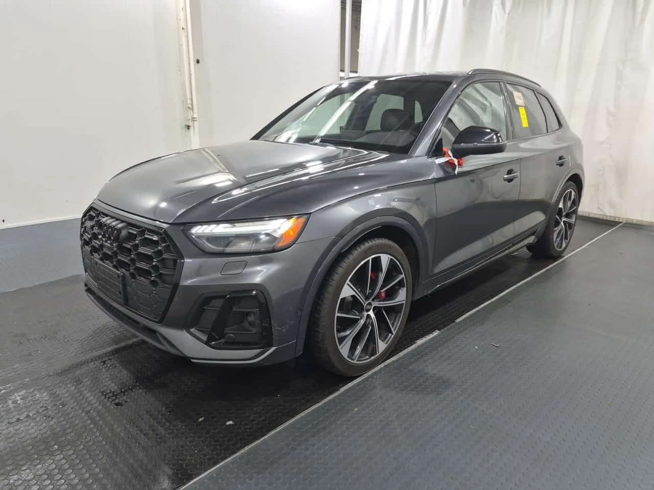 Audi SQ5 3.0TFSI * TECHNIK * CARFAX * Без инциденти * 