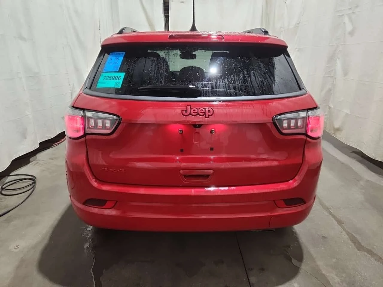 Jeep Compass * (RED) EDITION * CARFAX * БЕЗ ПЪРВОНАЧАЛНА ВНОСКА, снимка 16 - Автомобили и джипове - 54597246