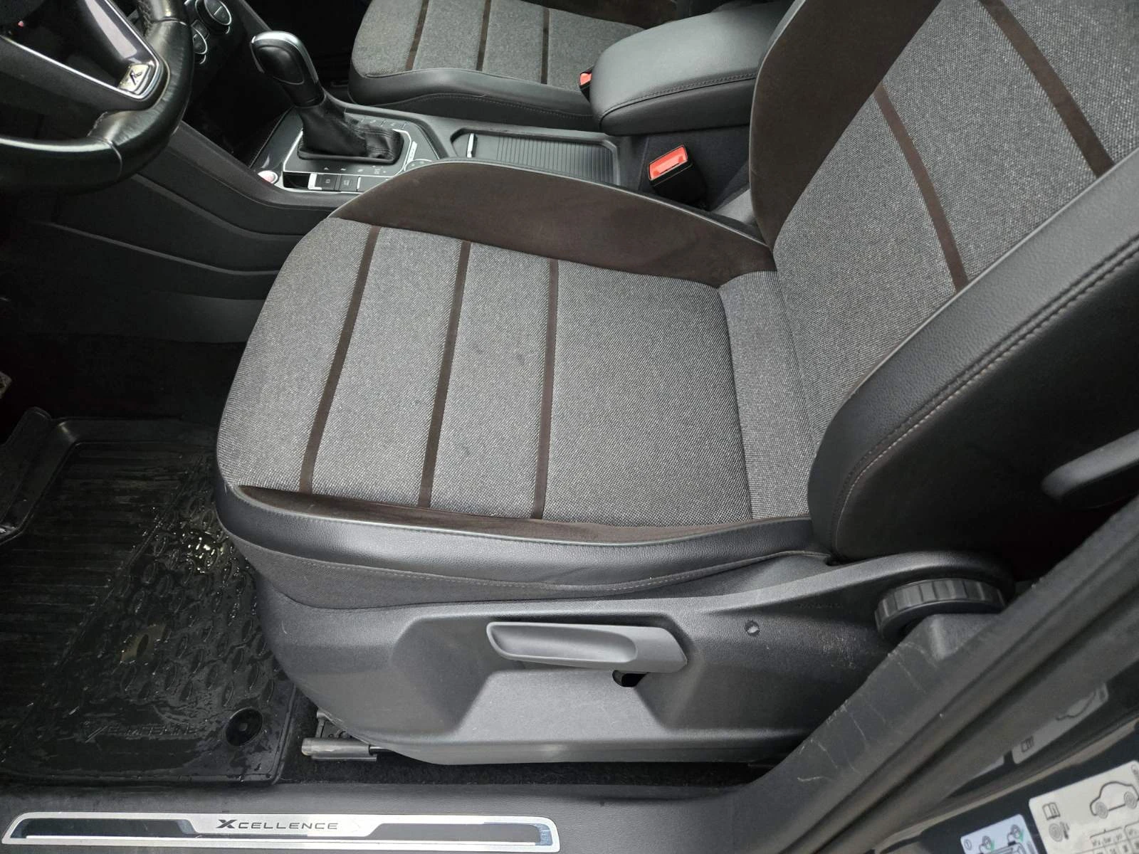 Seat Tarraco 2.0 TDi 150 4x4, снимка 12 - Автомобили и джипове - 54800203