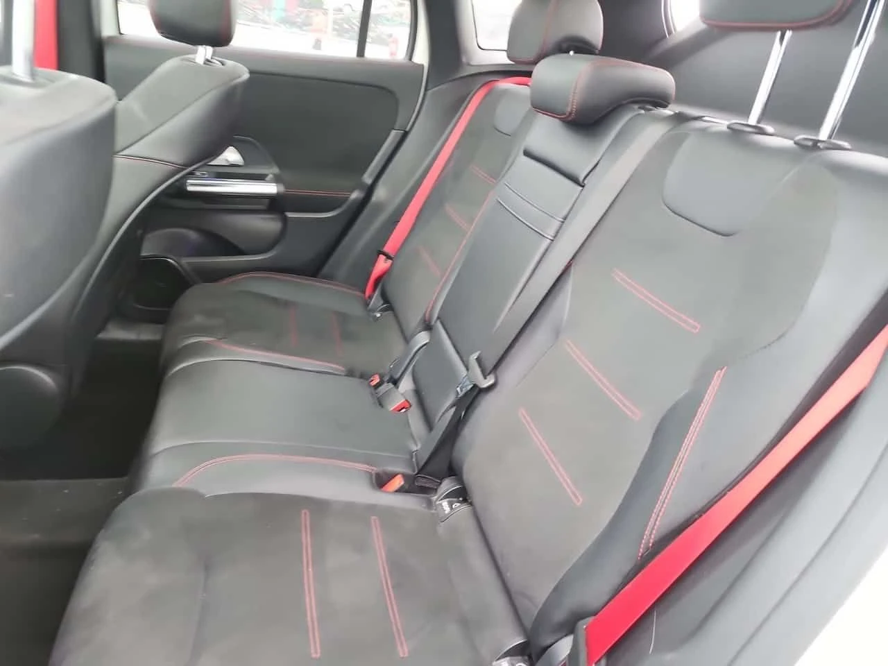 Mercedes-Benz GLA * AMG 35 * CARFAX * БЕЗ ИНЦИДЕНТИ * , снимка 11 - Автомобили и джипове - 54969206
