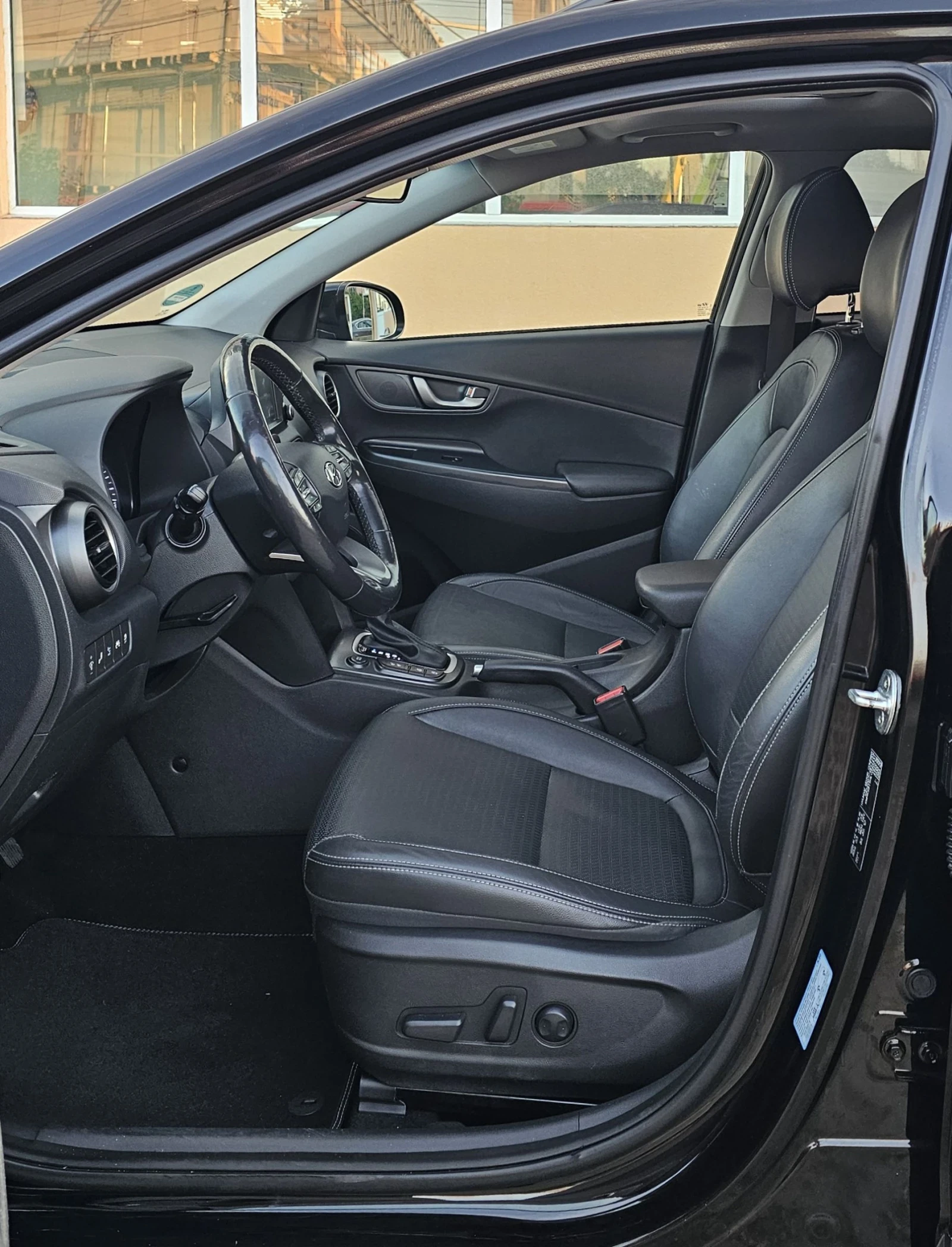 Hyundai Kona 1.6 T-GDI 4WD Premium KRELL CarPlay Обдухване, снимка 8 - Автомобили и джипове - 55094565