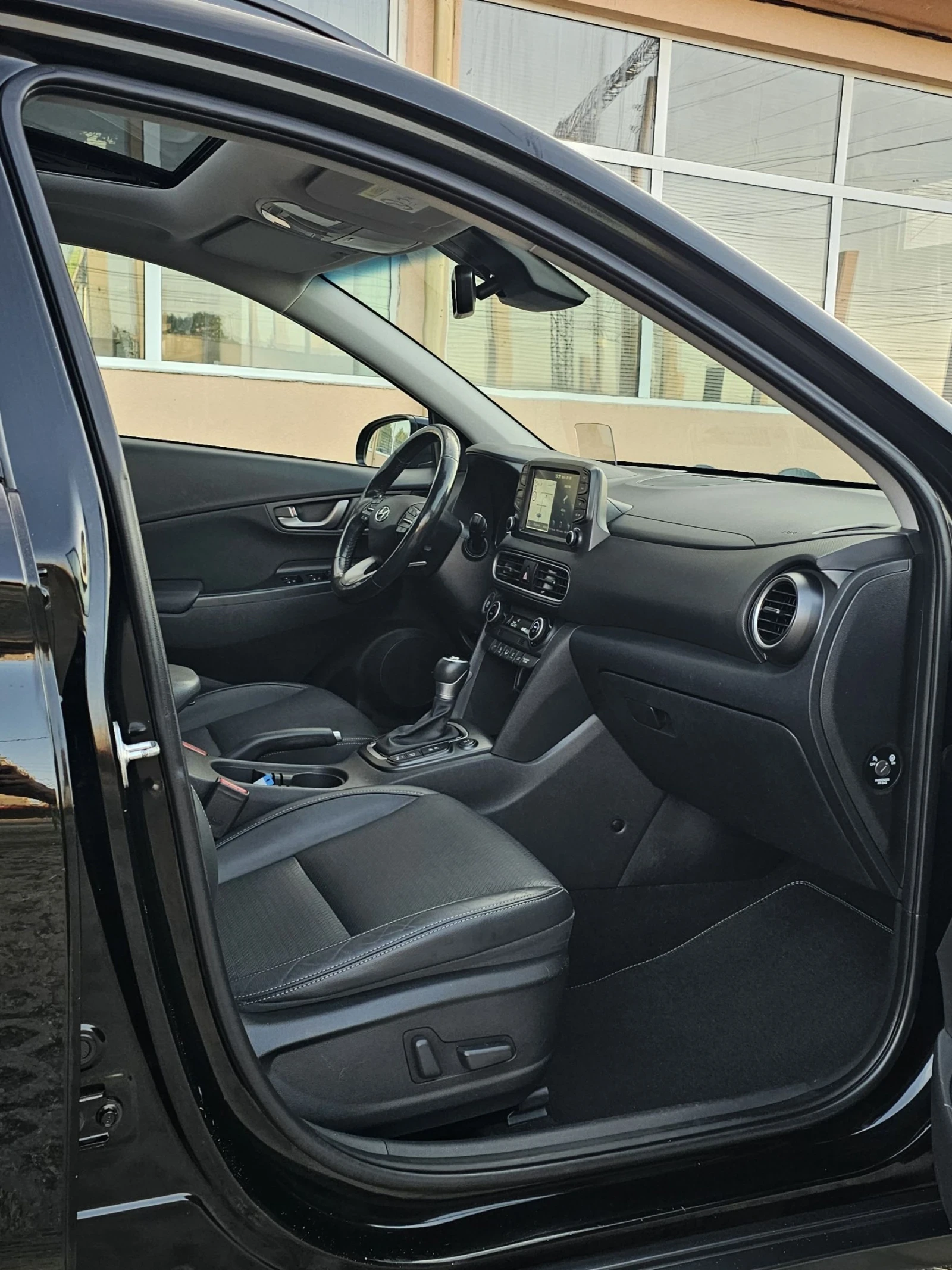 Hyundai Kona 1.6 T-GDI 4WD Premium KRELL CarPlay Обдухване, снимка 9 - Автомобили и джипове - 55094565