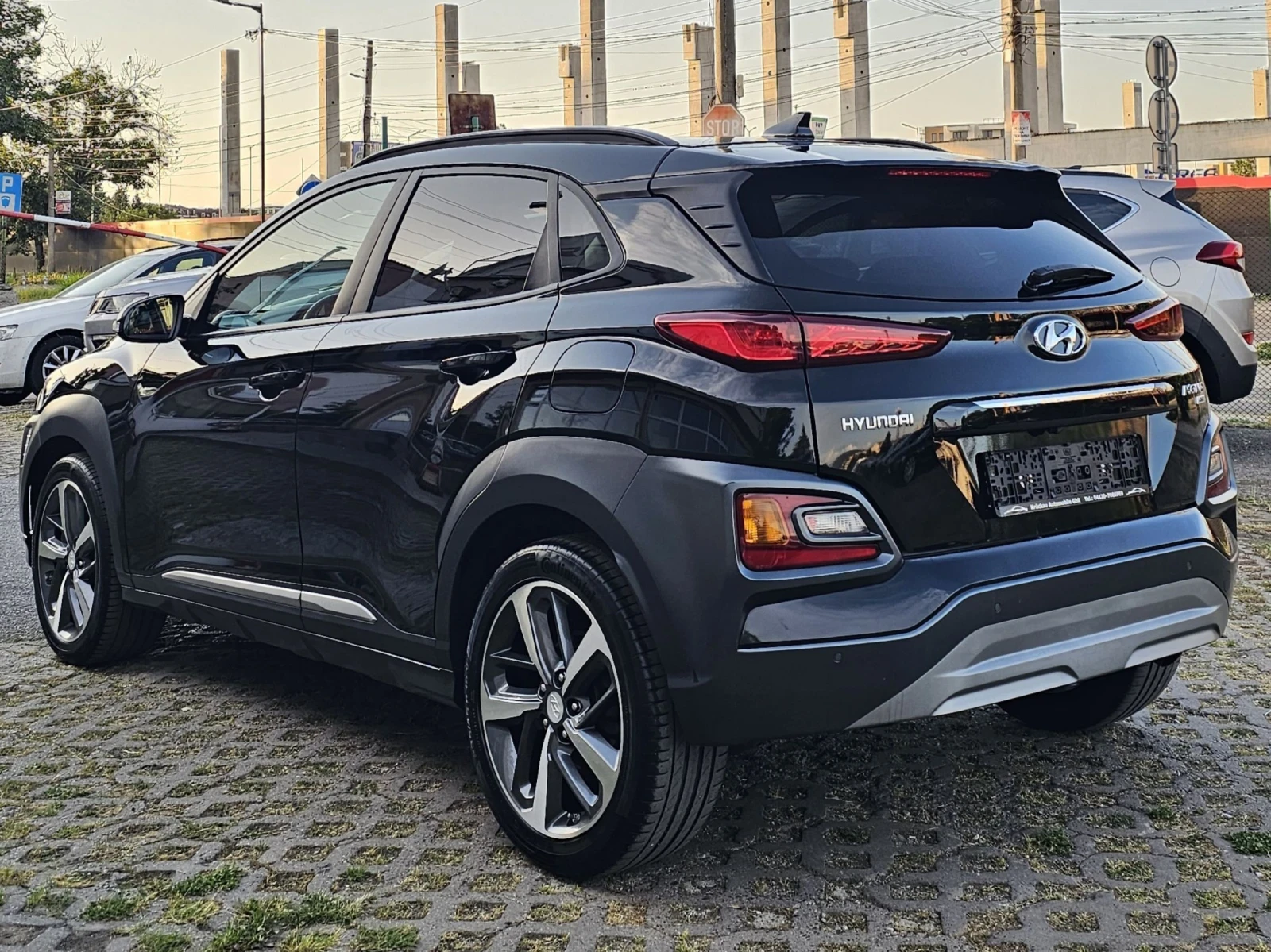 Hyundai Kona 1.6 T-GDI 4WD Premium KRELL CarPlay Обдухване, снимка 3 - Автомобили и джипове - 55094565