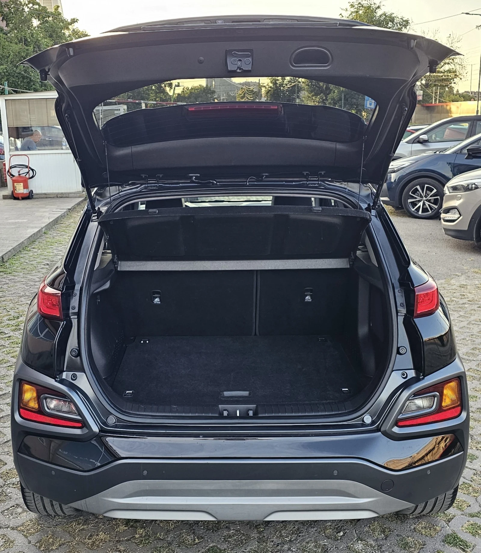 Hyundai Kona 1.6 T-GDI 4WD Premium KRELL CarPlay Обдухване, снимка 5 - Автомобили и джипове - 55094565
