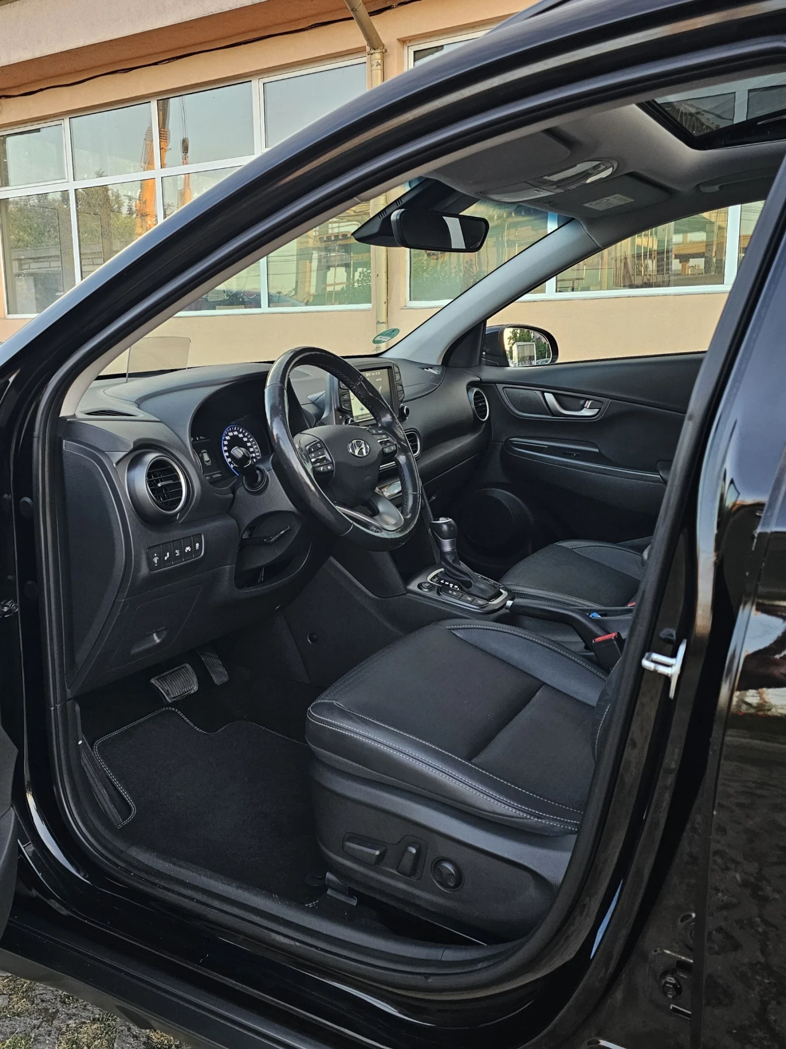 Hyundai Kona 1.6 T-GDI 4WD Premium KRELL CarPlay Обдухване, снимка 7 - Автомобили и джипове - 55094565