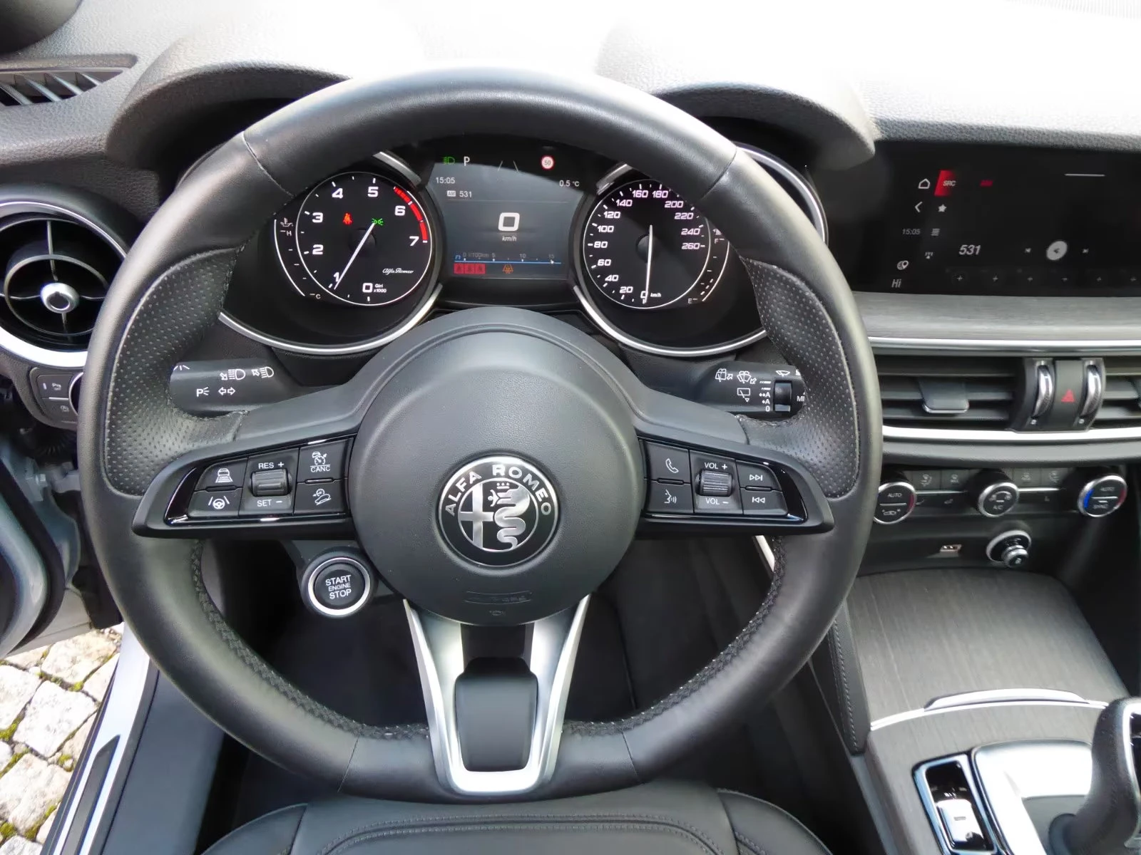 Alfa Romeo Stelvio 2.0TURBO/280HP/Q4/CAM/MEMO/NAVI/LED/542q, снимка 11 - Автомобили и джипове - 55446483