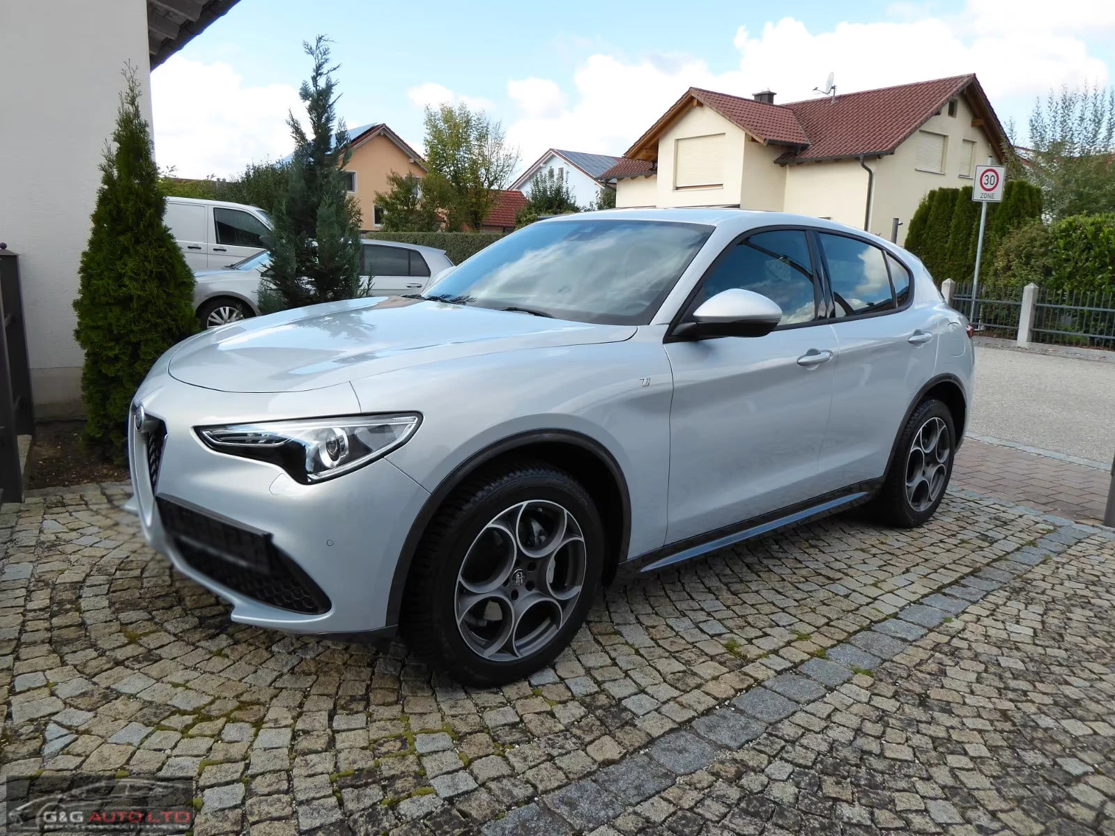 Alfa Romeo Stelvio 2.0TURBO/280HP/Q4/CAM/MEMO/NAVI/LED/542q