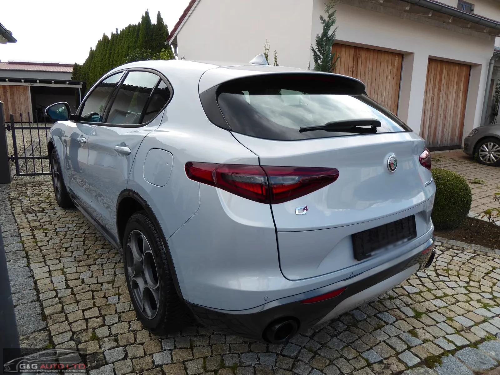 Alfa Romeo Stelvio 2.0TURBO/280HP/Q4/CAM/MEMO/NAVI/LED/542q, снимка 4 - Автомобили и джипове - 55446483