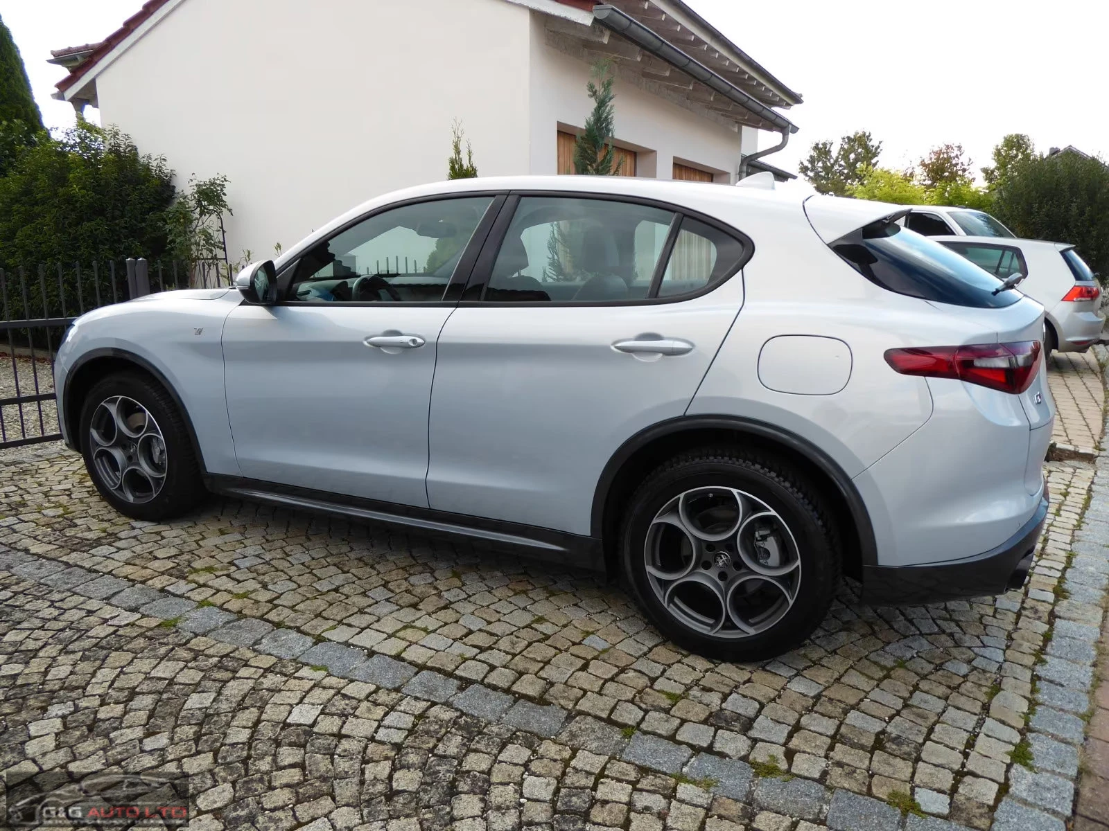 Alfa Romeo Stelvio 2.0TURBO/280HP/Q4/CAM/MEMO/NAVI/LED/542q, снимка 3 - Автомобили и джипове - 55446483