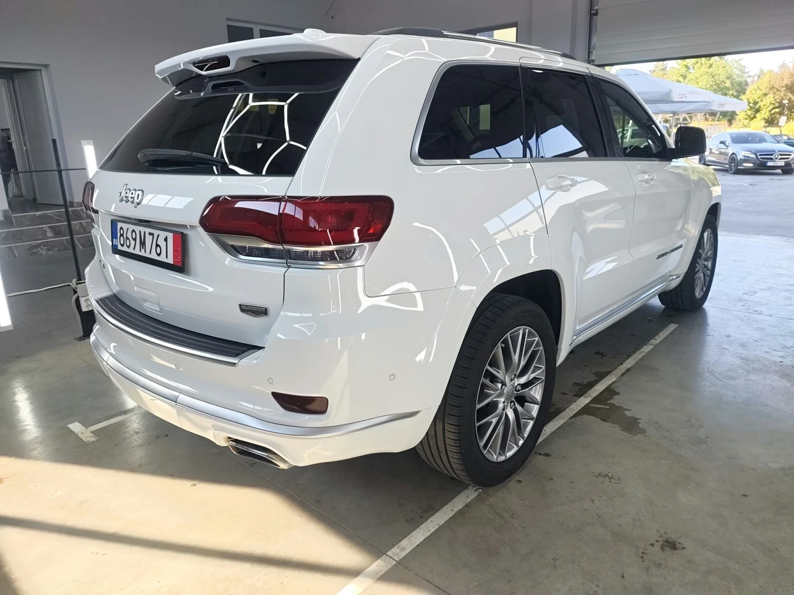 Jeep Cherokee 5.7 Hemi Summit, снимка 4 - Автомобили и джипове - 55885681