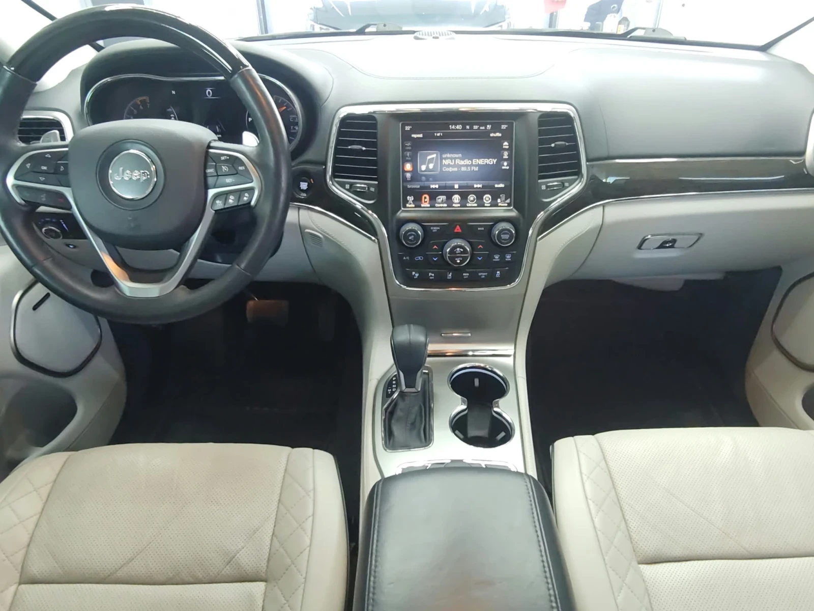 Jeep Cherokee 5.7 Hemi Summit, снимка 6 - Автомобили и джипове - 55885681
