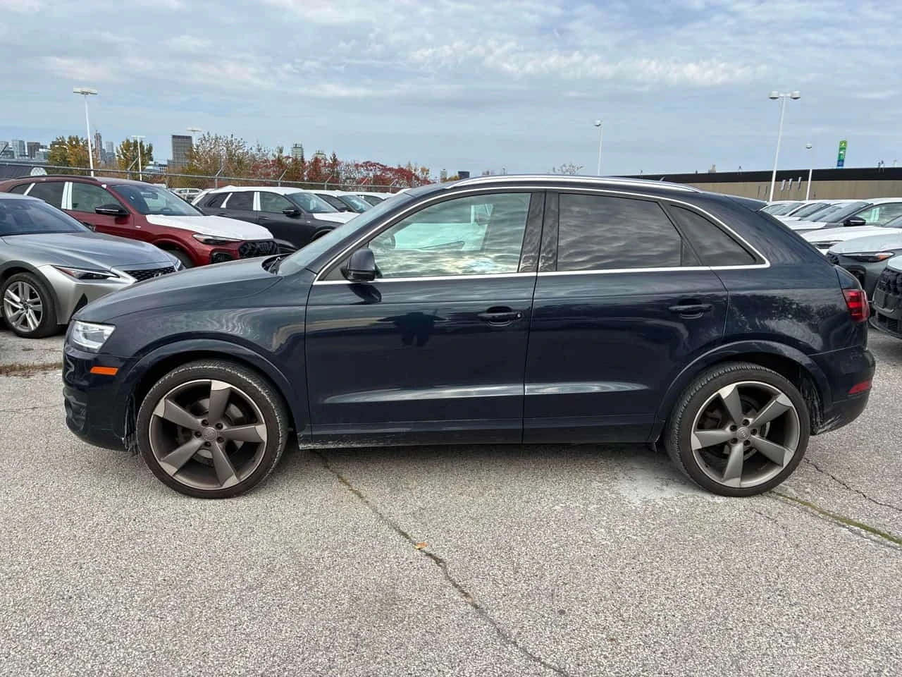 Audi Q3 * Technik * CARFAX* АВТОКРЕДИТ* , снимка 2 - Автомобили и джипове - 56719165