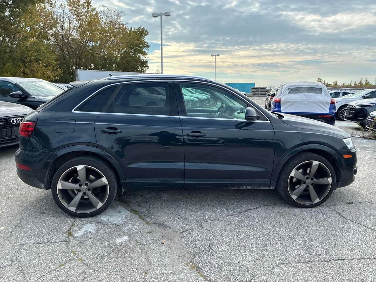 Audi Q3 * Technik * CARFAX* АВТОКРЕДИТ* , снимка 3 - Автомобили и джипове - 56719165