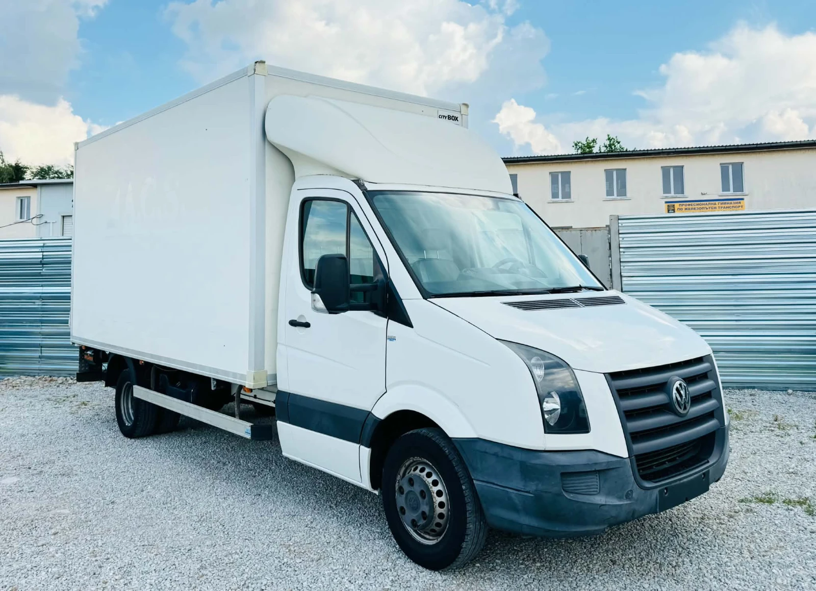 VW Crafter 2.5 ТДИ ЕВРО 5 ФУРГОН 4.3М, снимка 2 - Бусове и автобуси - 55151335