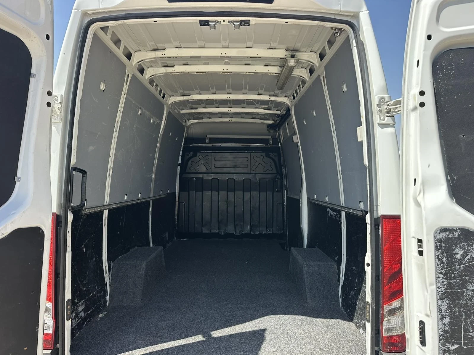 Iveco 35s12, снимка 9 - Бусове и автобуси - 55950941