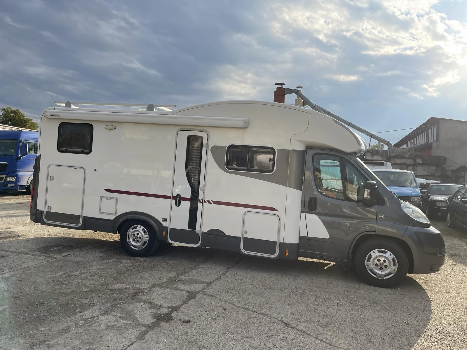 Кемпер Adria MATRIX M680SP, снимка 5 - Каравани и кемпери - 56616323