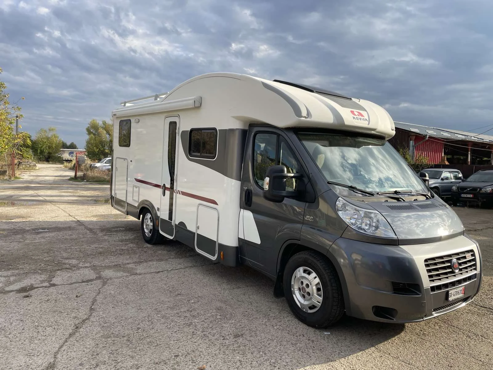 Кемпер Adria MATRIX M680SP, снимка 2 - Каравани и кемпери - 56616323