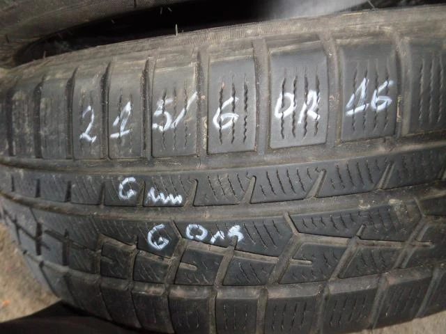 Гуми Зимни 215/60R16, снимка 1 - Гуми и джанти - 25825086