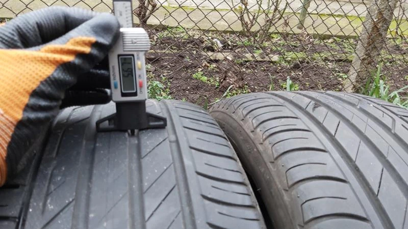 Гуми Летни 205/50R17, снимка 3 - Гуми и джанти - 27927089