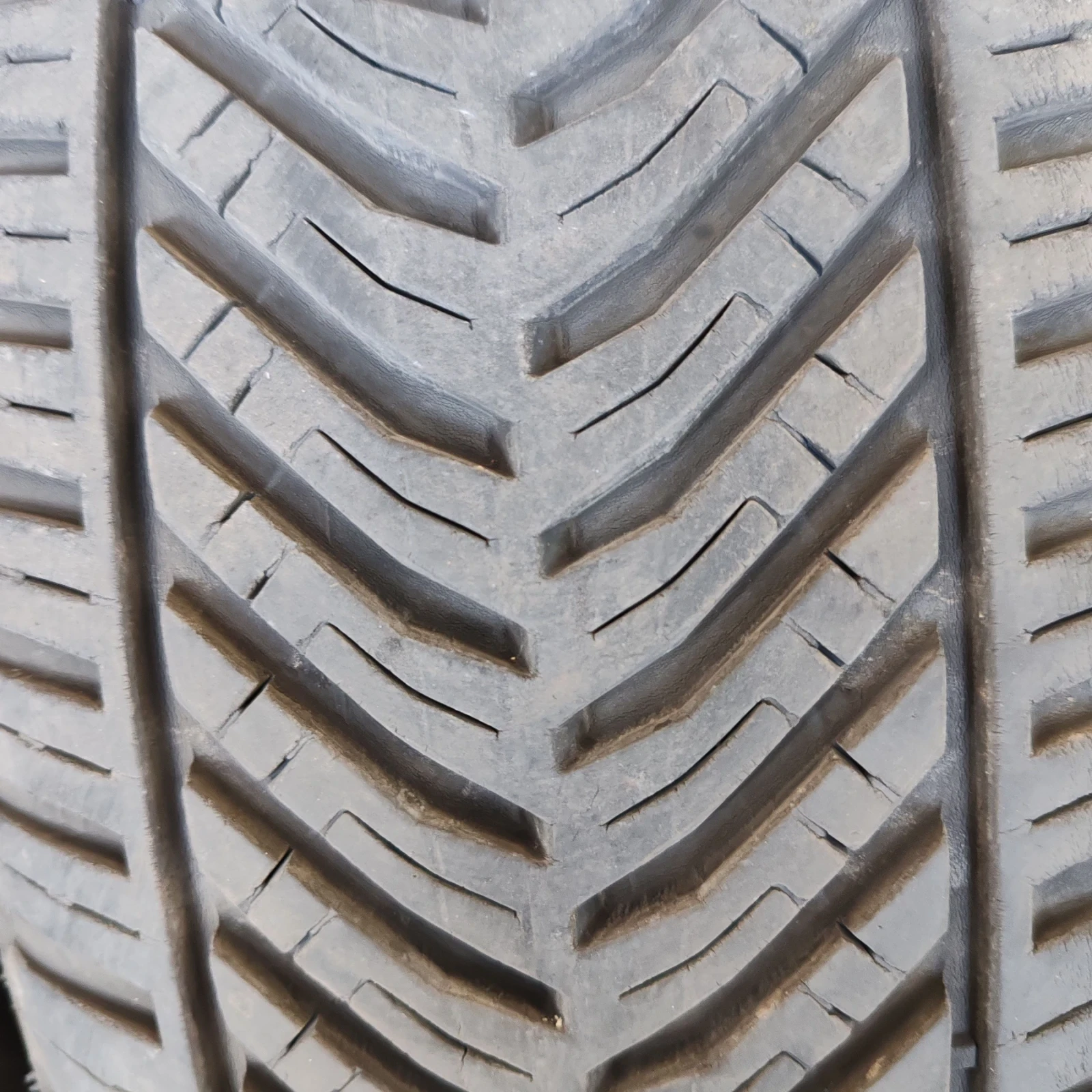 Гуми Всесезонни 195/55R16