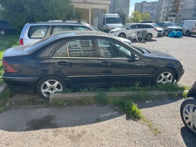Mercedes-Benz C 200, снимка 2