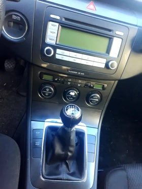 VW Passat 1.6FSI  - 1350 € / 2640.37 лв. - 54849236 8