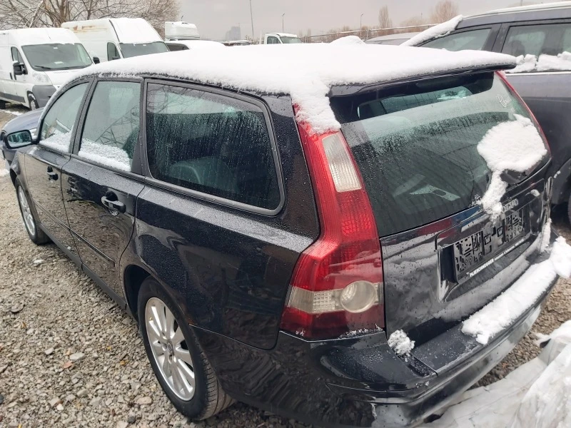 Volvo V50 2.0 hdi 136, снимка 9 - Автомобили и джипове - 47070183