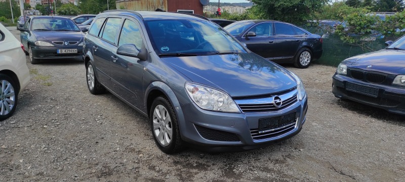 Opel Astra 1.9CDTI FACELIFT  УНИКАТ, снимка 3 - Автомобили и джипове - 45734189