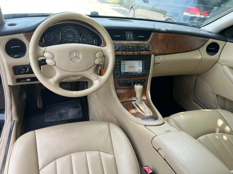 Mercedes-Benz CLS 320, снимка 7 - Автомобили и джипове - 47468339