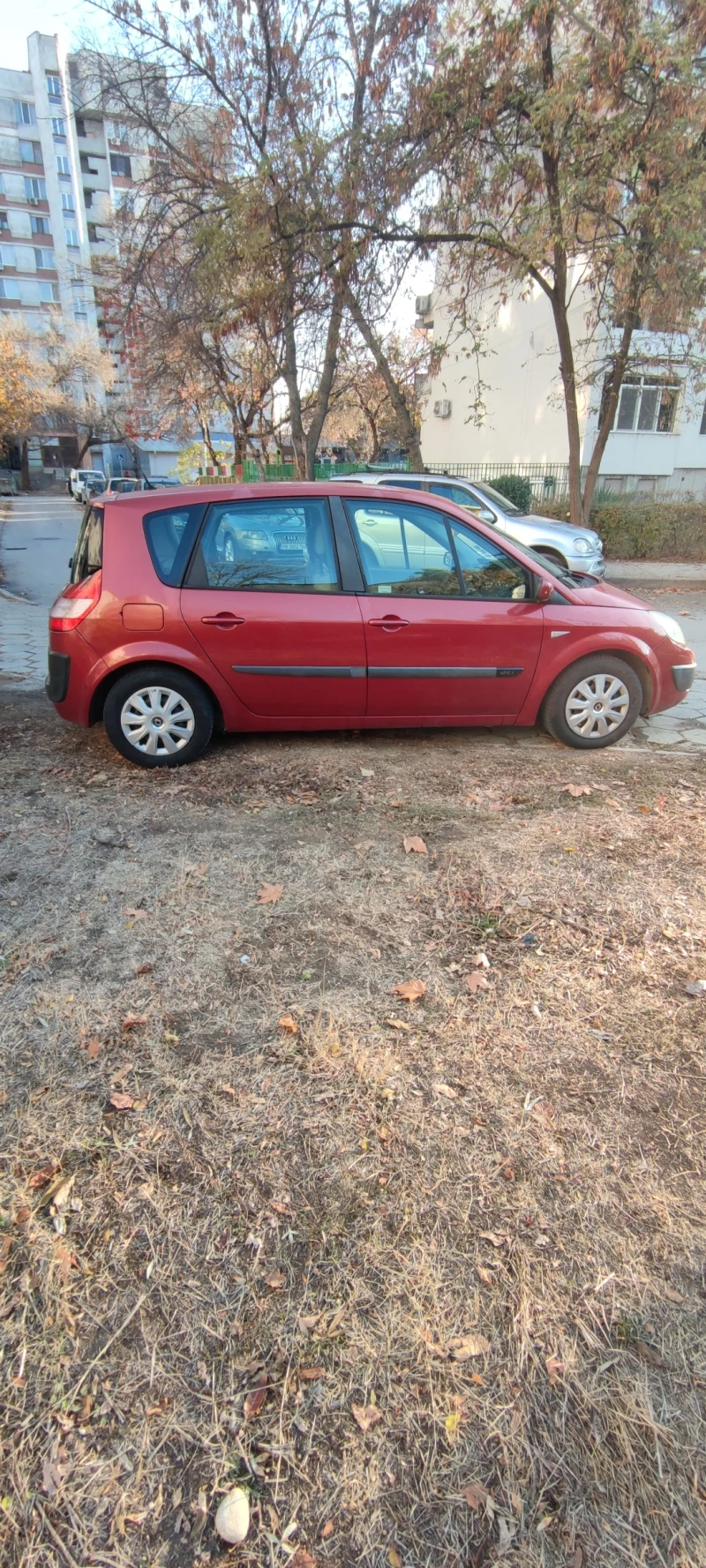 Renault Scenic, снимка 4 - Автомобили и джипове - 48882838