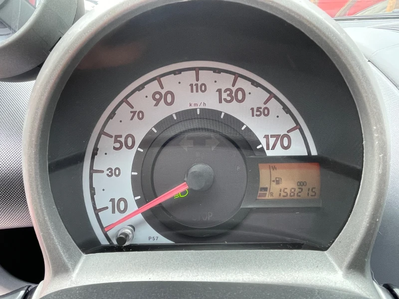 Peugeot 107 1.0 i A/C, снимка 14 - Автомобили и джипове - 49301519