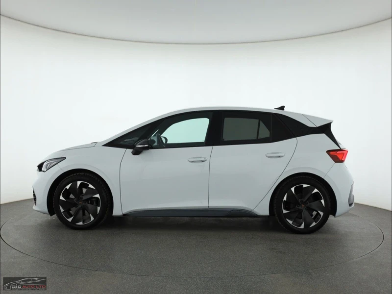 Cupra Born E-BOOST/231HP/CAM/NAVI/LED/AMBI/CARPLAY/KLESS/614v, снимка 3 - Автомобили и джипове - 50685335