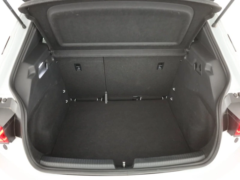 Cupra Born E-BOOST/231HP/CAM/NAVI/LED/AMBI/CARPLAY/KLESS/614v, снимка 6 - Автомобили и джипове - 50685335