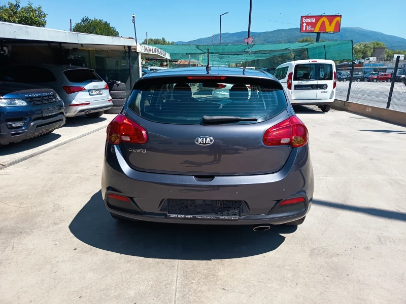Kia Ceed 1.4i 16v, снимка 5 - Автомобили и джипове - 51310767