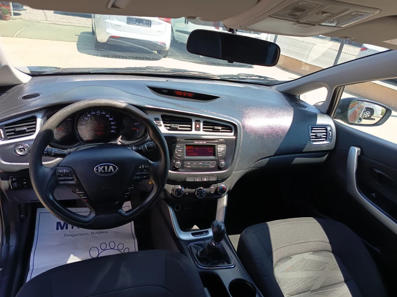 Kia Ceed 1.4i 16v, снимка 11 - Автомобили и джипове - 51310767