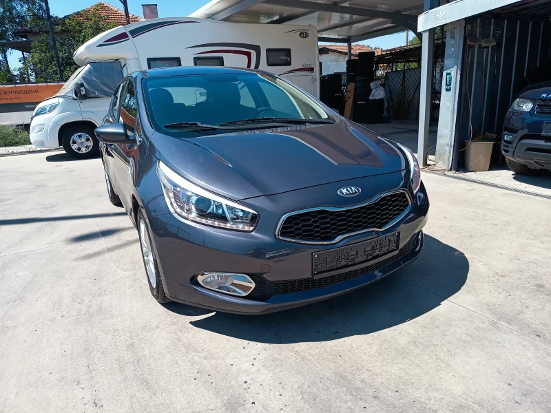 Kia Ceed 1.4i 16v, снимка 2 - Автомобили и джипове - 51310767