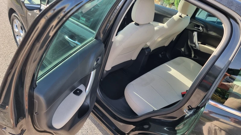 Citroen C3 1.4i GAS EXCLUSIVE eu 5A, снимка 8 - Автомобили и джипове - 51664893