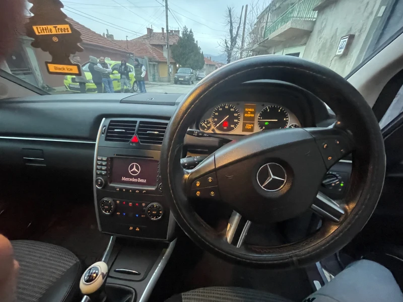 Mercedes-Benz B 200, снимка 5 - Автомобили и джипове - 52832086